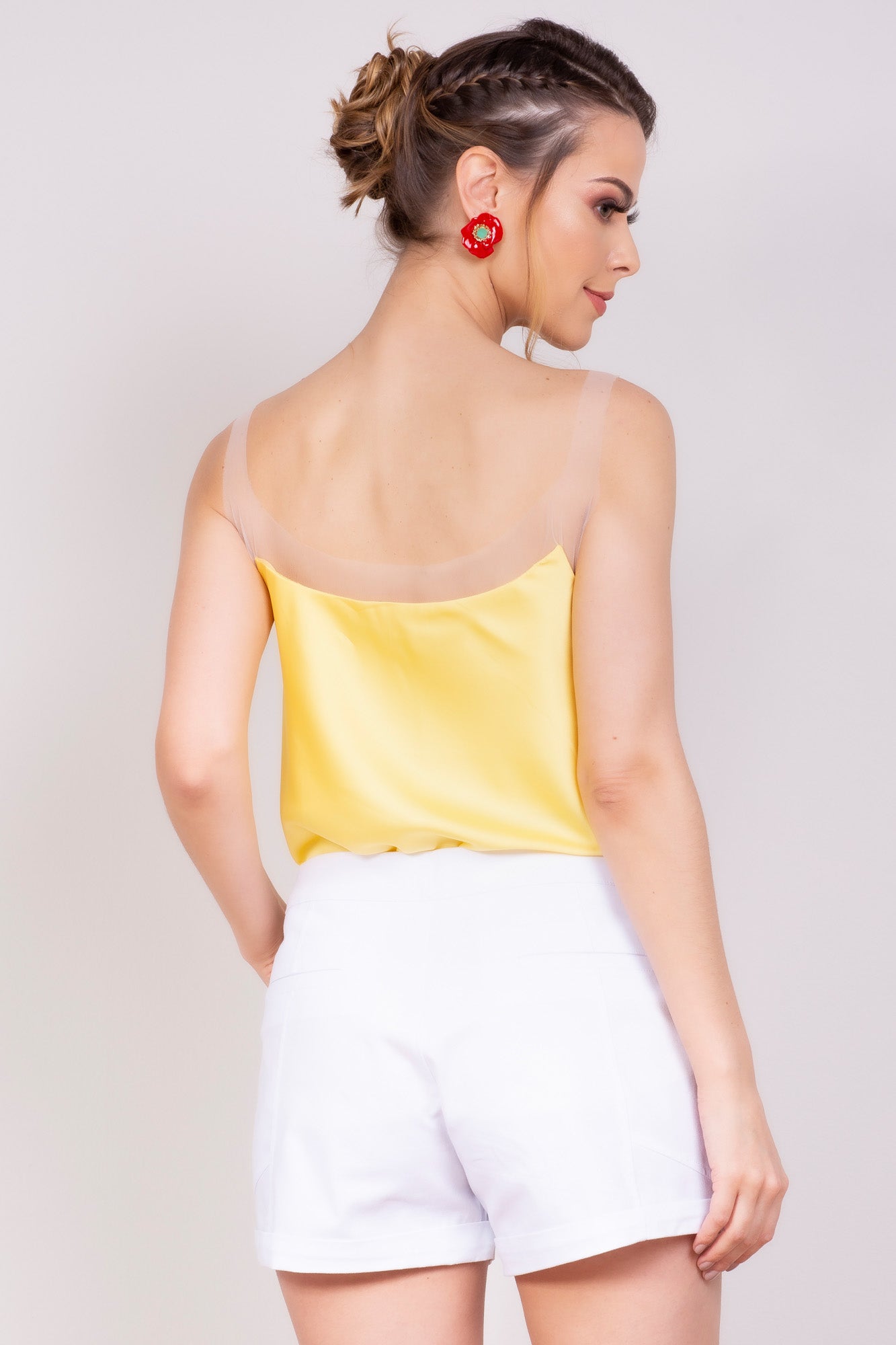 Regata Amarela com Alça em Tule