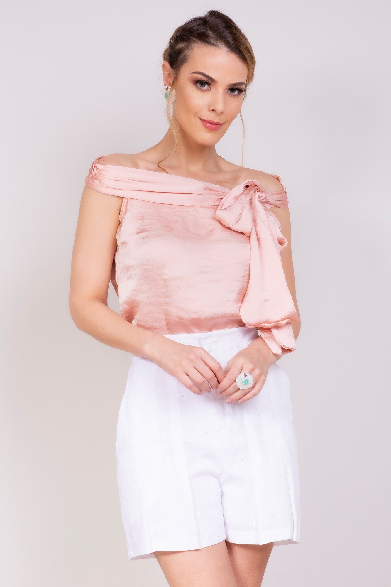 Blusa Ombro a Ombro com Laço